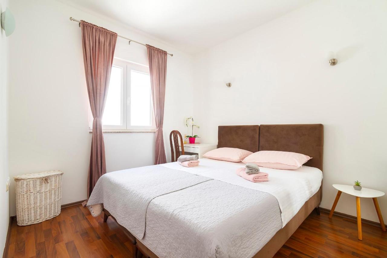 Apartmani Smokovo Jadranovo Exterior photo